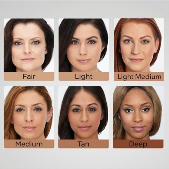 Doll 10 Hydralux Smoothing Foundation in Tan 30ml/1 fl.oz - Picture 4 of 8